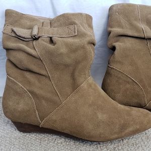 Nine West brown Suede Booties Sz 9